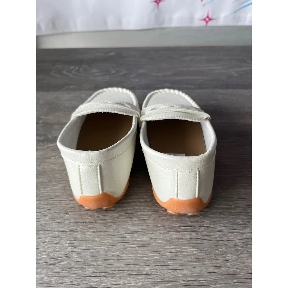White Toddler Loafer (Size 8)